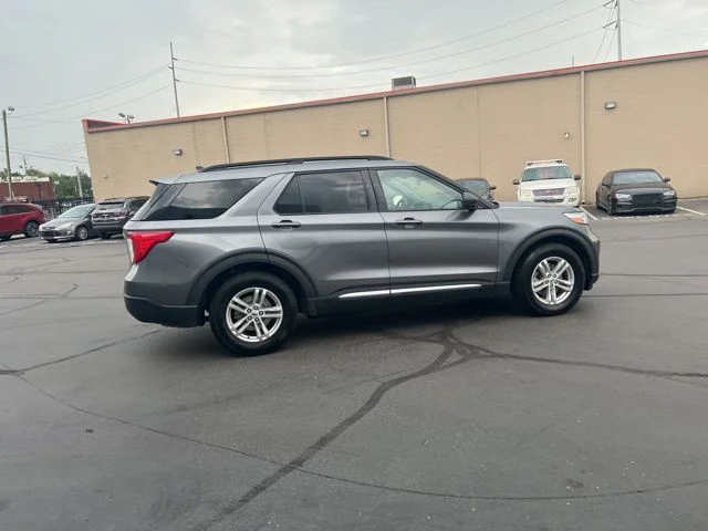 Used 2023 Gray Ford XLT image 6