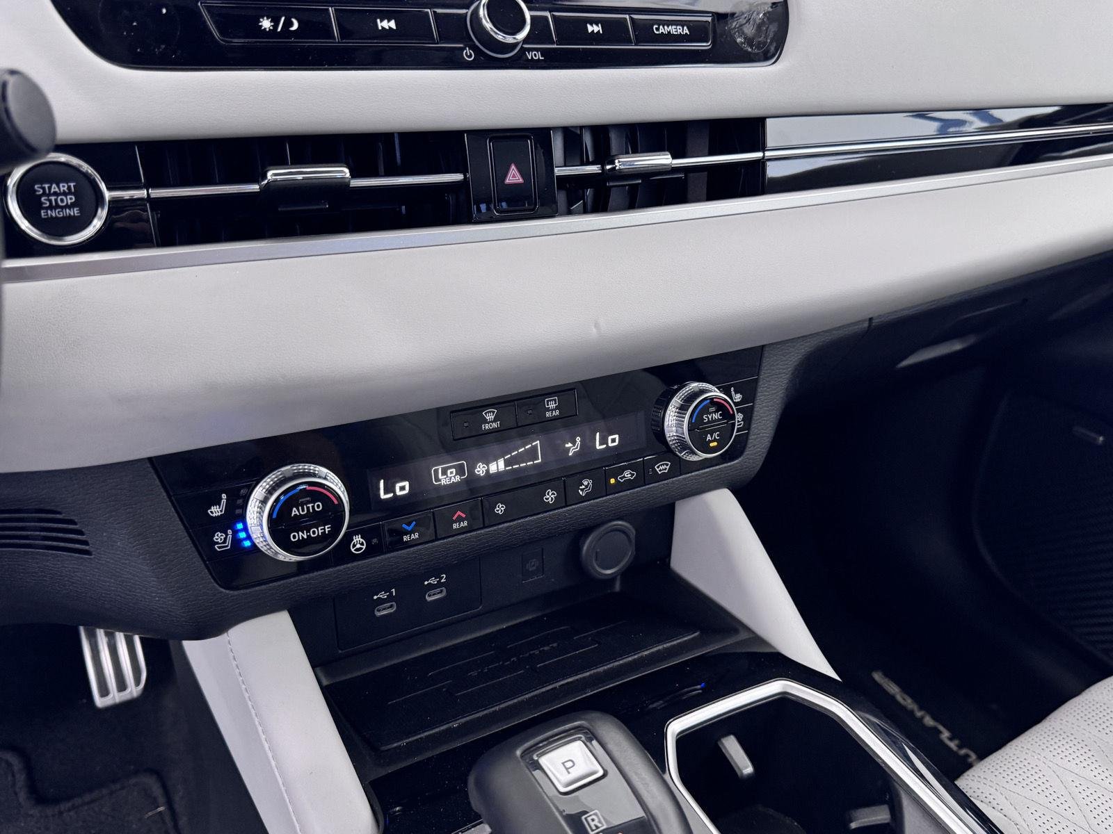 2025 Mitsubishi Outlander SEL - Photo 34