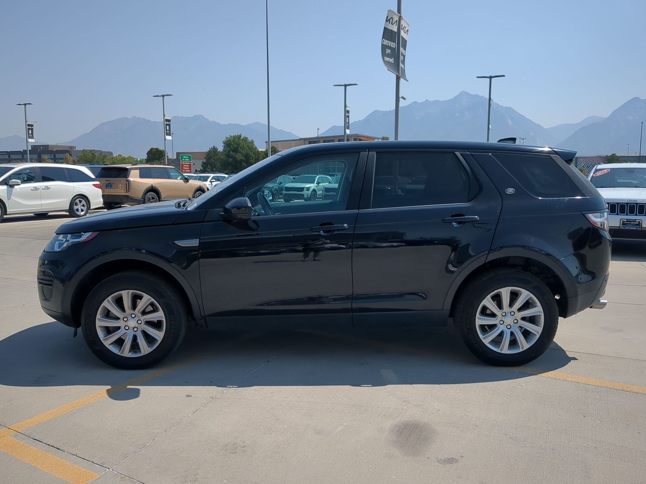 Used 2019 Land Rover Discovery Sport SE with VIN SALCP2FX1KH812638 for sale in South Jordan, UT