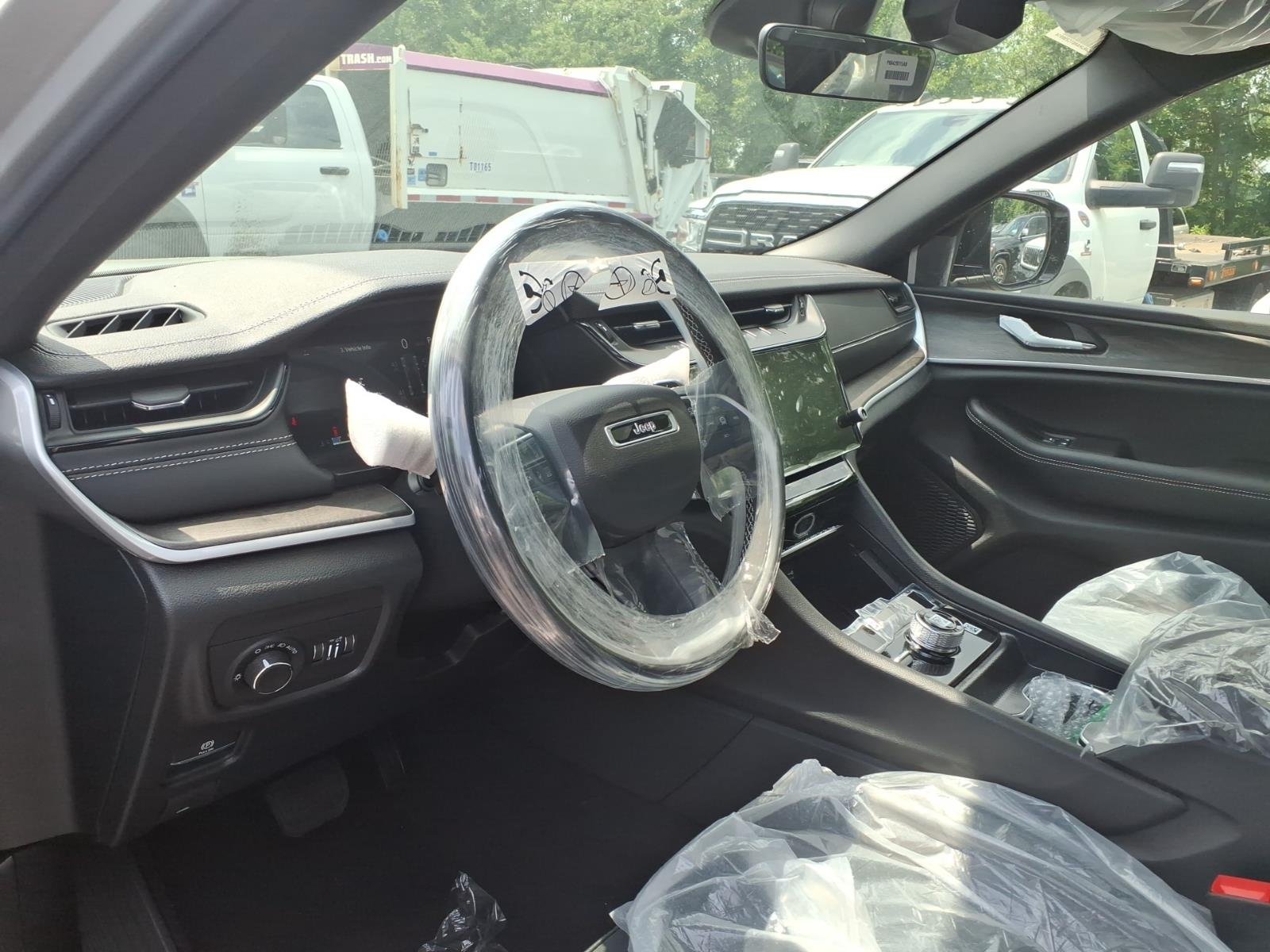 New 2026 Silver Zynith Jeep Altitude image 13