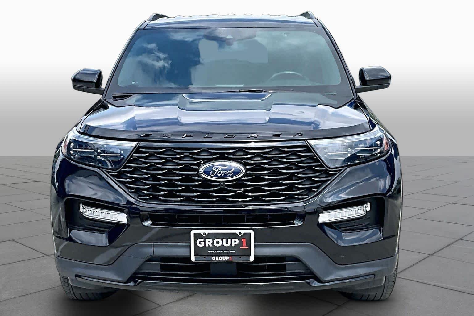 Used 2022 Agate Black Metallic Ford ST-Line image 4