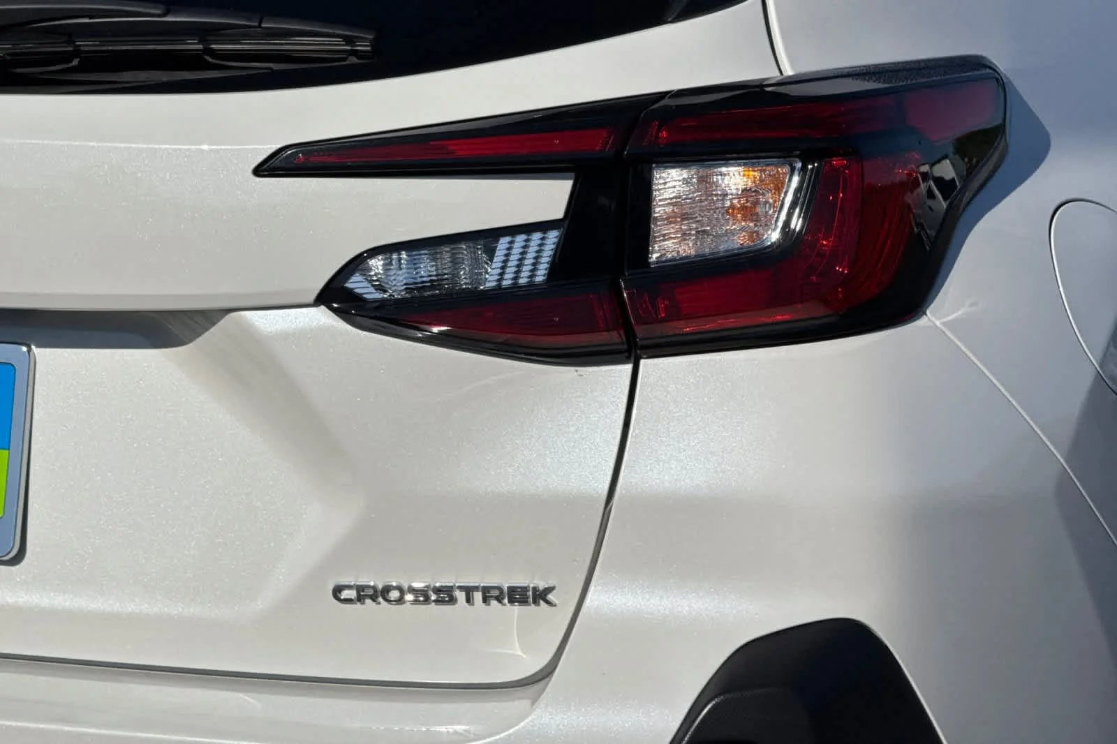 Used 2025 Crystal White Pearl Subaru Premium image 31