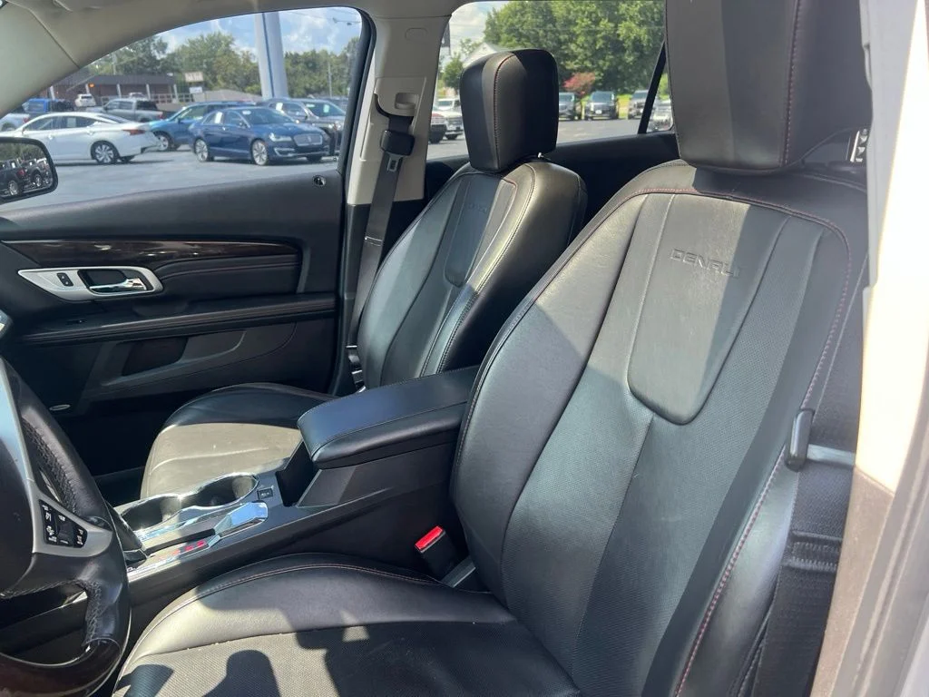 Used 2013 Silver GMC Denali image 10
