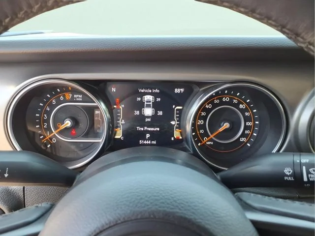 Used 2022 Silver Jeep Willys image 24