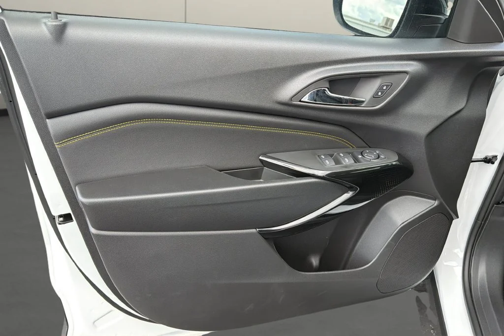 New 2026 Summit White Chevrolet LT image 14