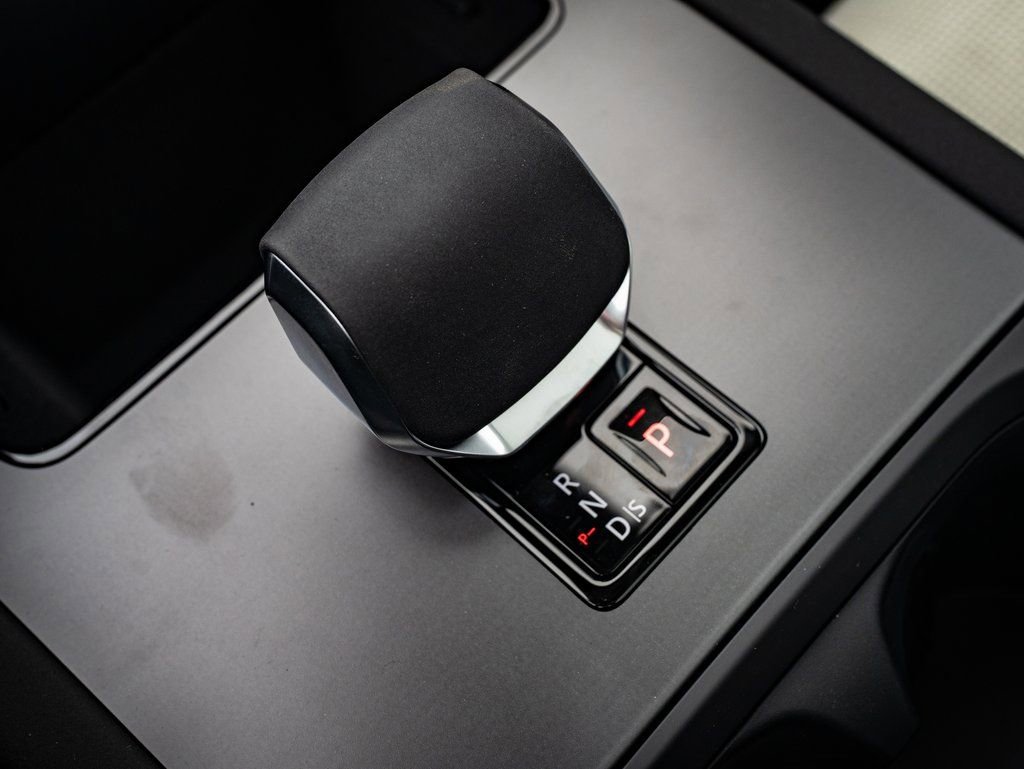 Used 2025 Eiger Grey Metallic Land Rover S image 31