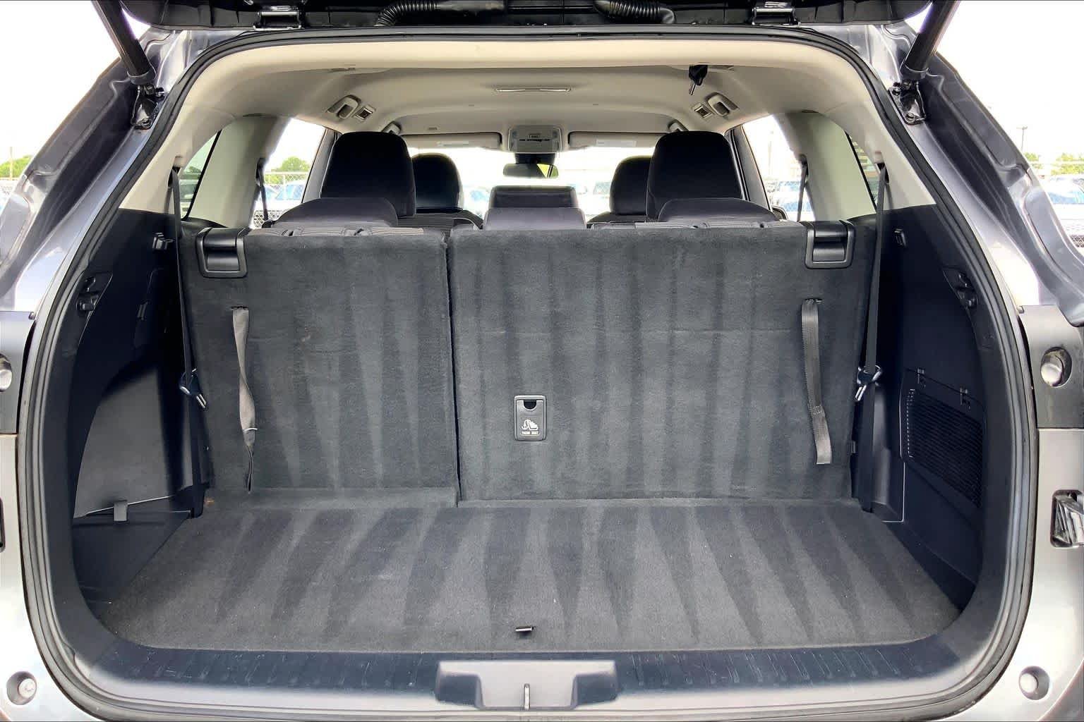Used 2021 Magnetic Gray Metallic Toyota LE image 34