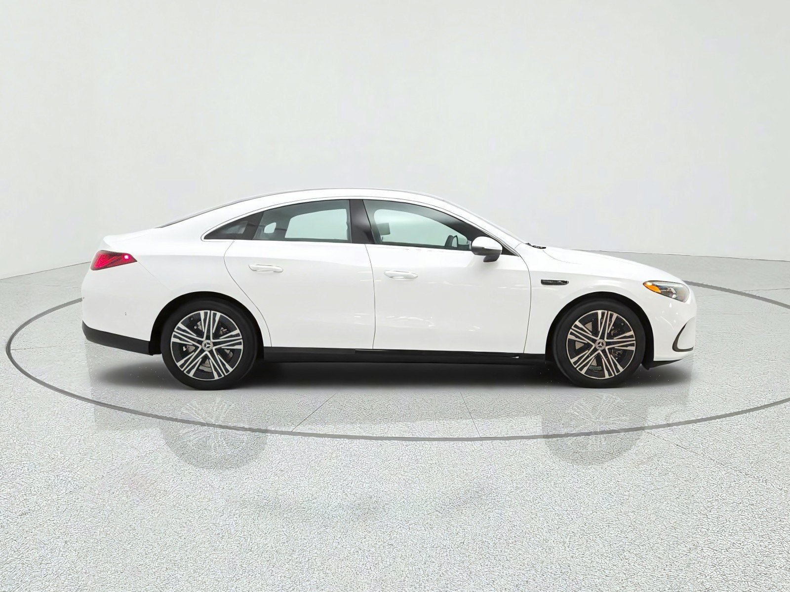 New 2027 Polar White Mercedes-Benz CLA 220 Hybrid FWD image 25