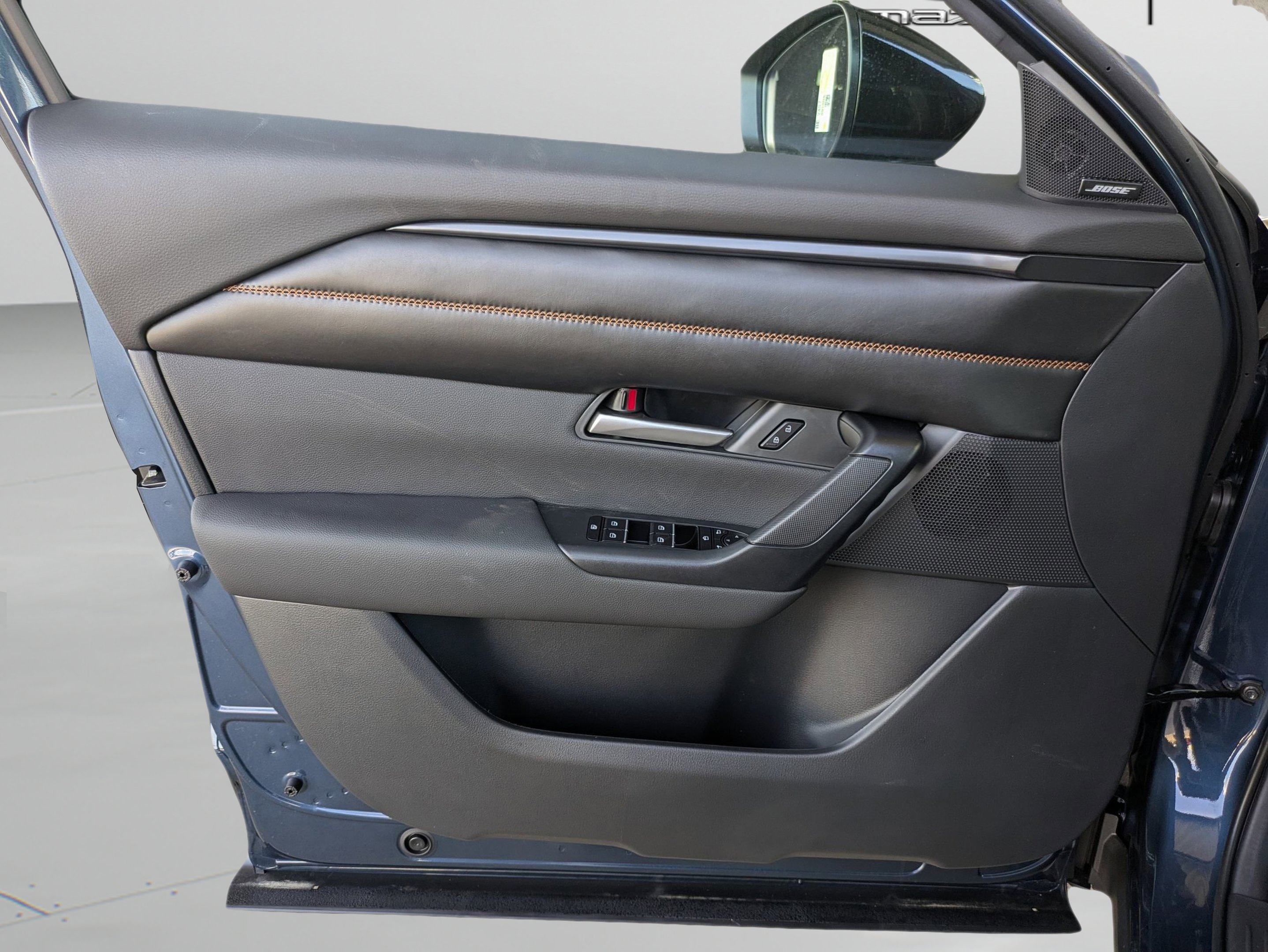 2025 Mazda CX-50 Premium - Photo 9