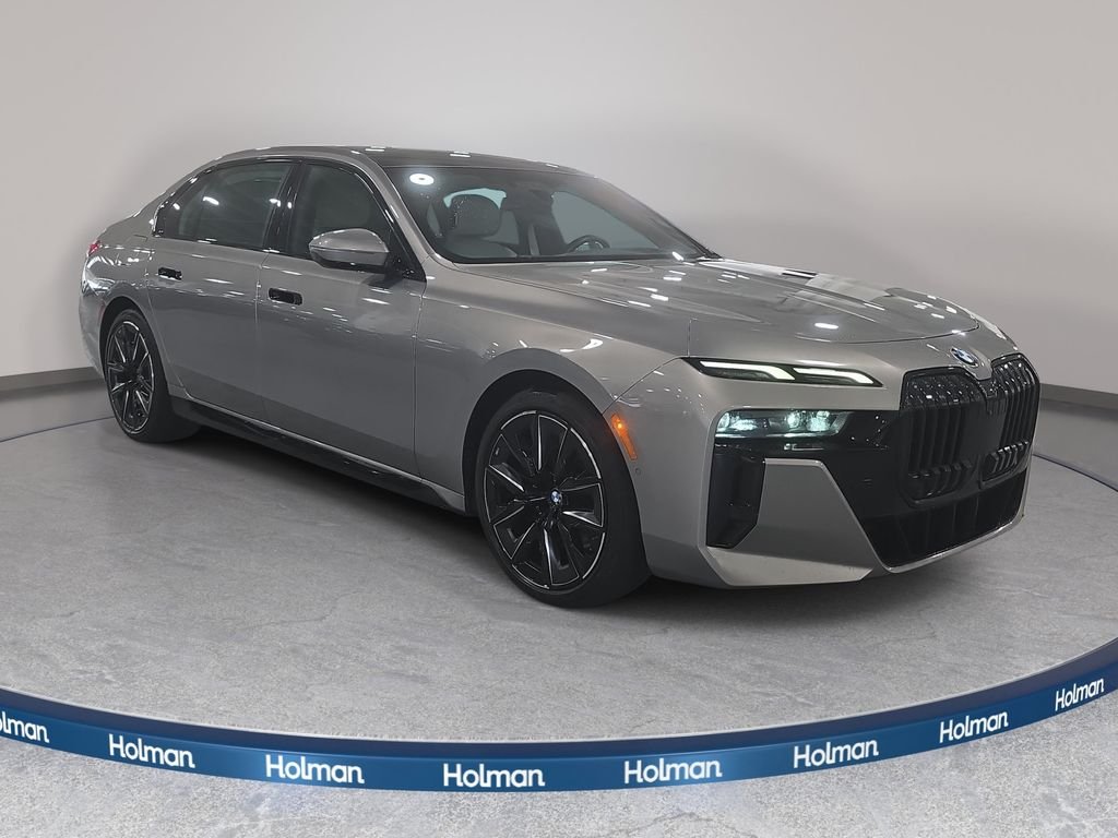 Certified Used 2023 Oxide Grey Met BMW 740i image 4