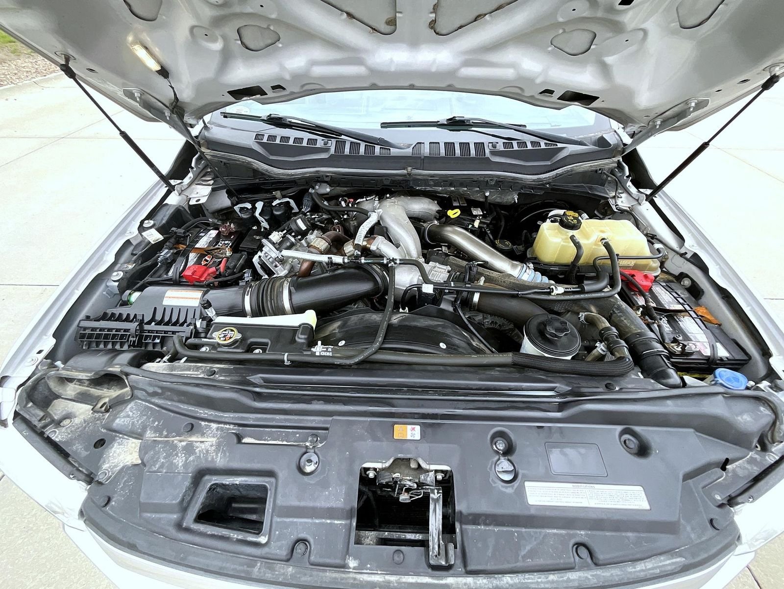 Used 2020 Silver Ford Lariat image 26