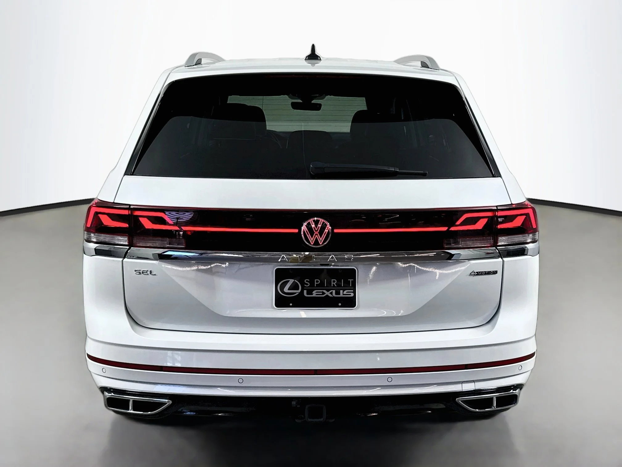 Used 2024 White Volkswagen 2.0T SEL Premium R-Line image 6