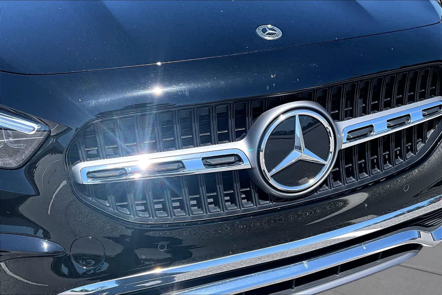 Used 2025 Night Black Mercedes-Benz GLA 250 image 30