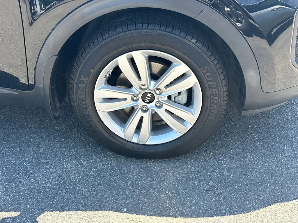 Used 2019 Red Kia LX image 12