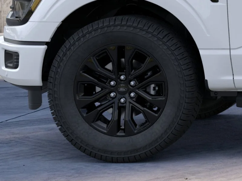 New 2026 Oxford White Ford XLT image 19