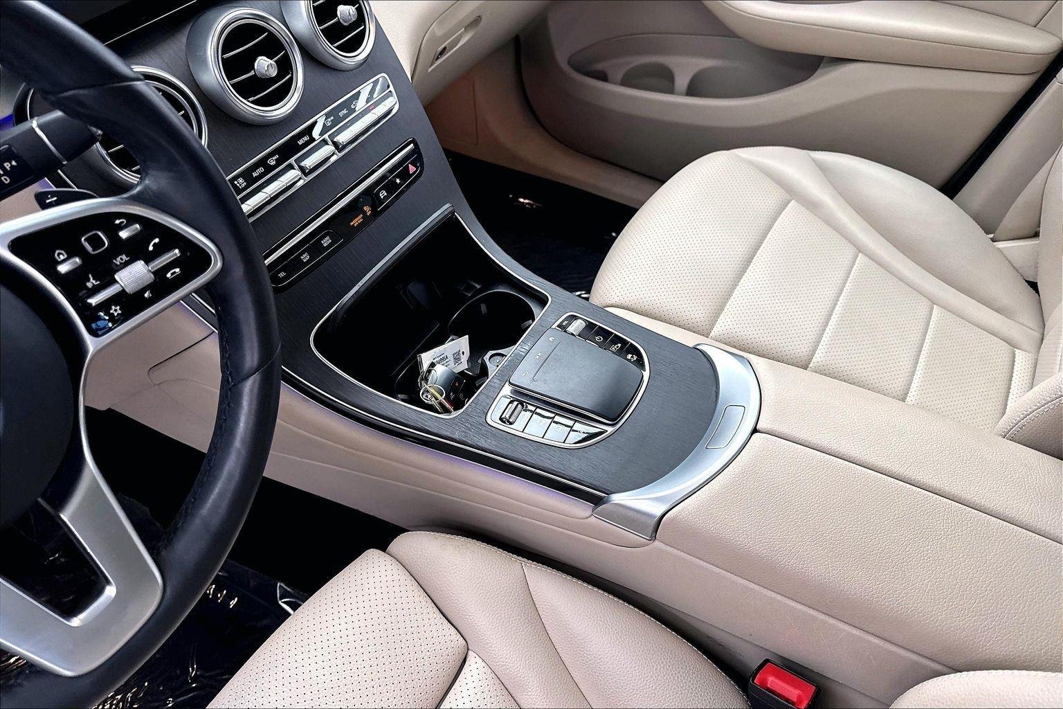 Used 2022 Lunar Blue Metallic Mercedes-Benz GLC 300 image 25