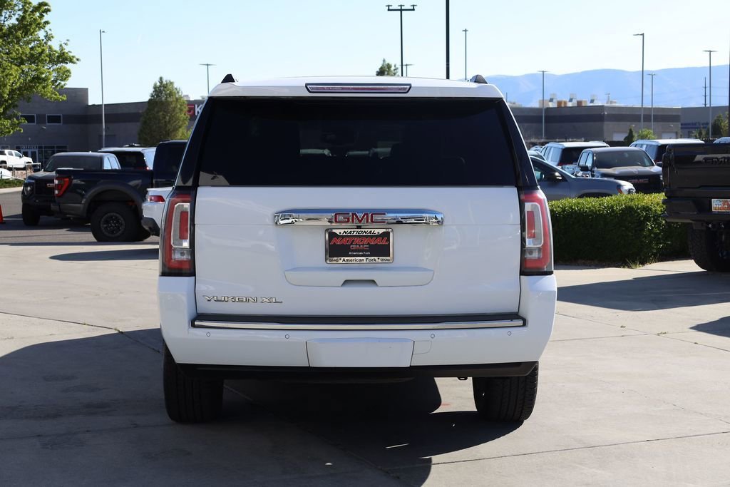 Used 2020 Summit White GMC Denali image 5