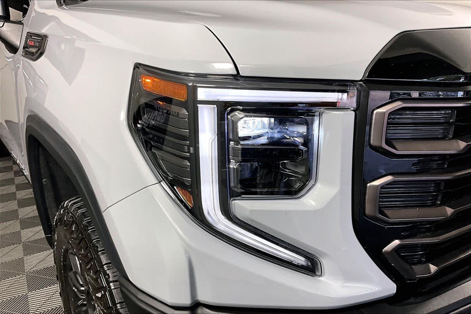 2024 GMC Sierra 1500 AT4X - Photo 27