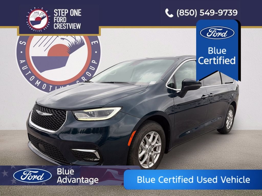 2023 Chrysler Pacifica Touring L's photo