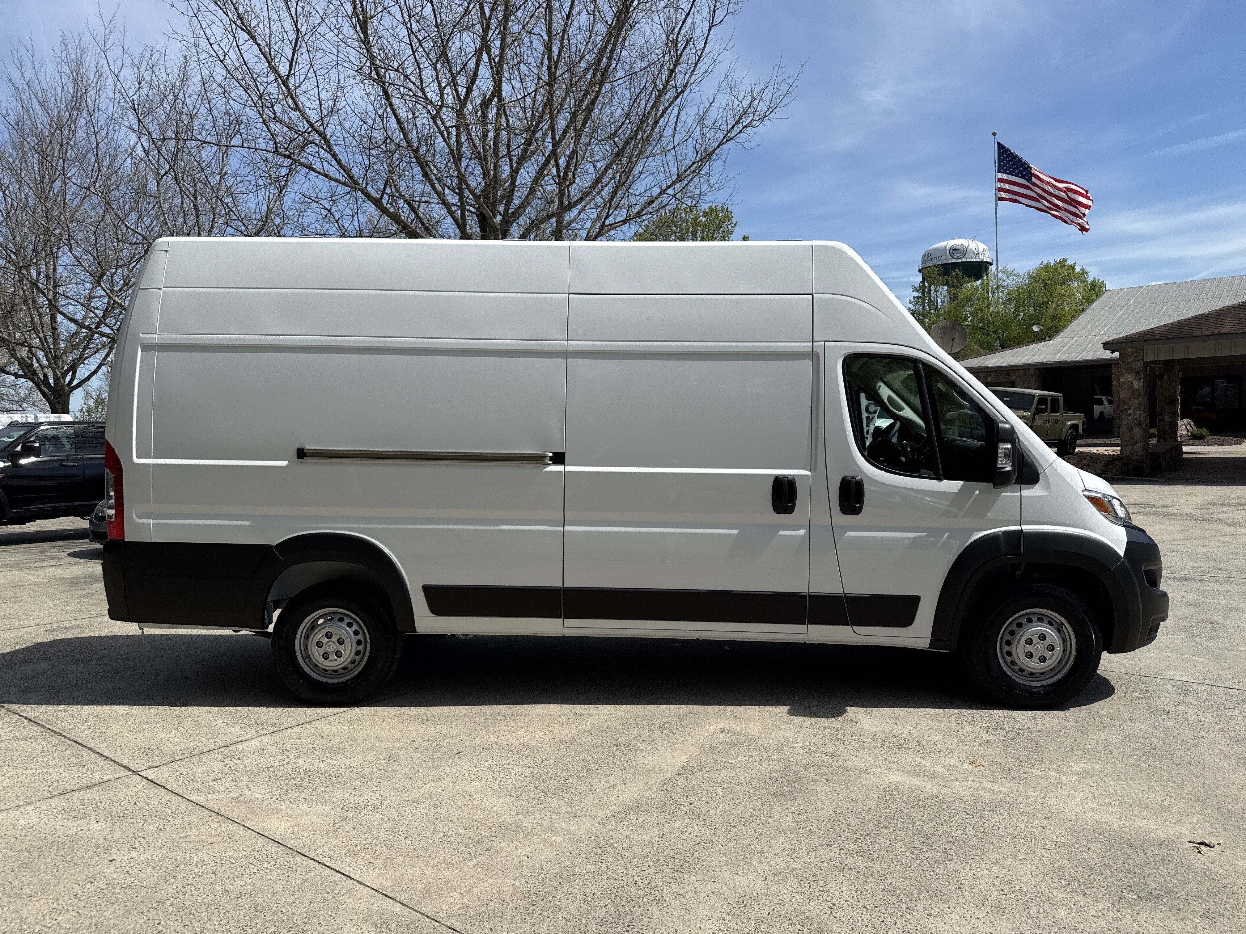 New 2026 Bright White Clear-Coat Exterior Paint RAM Tradesman image 8