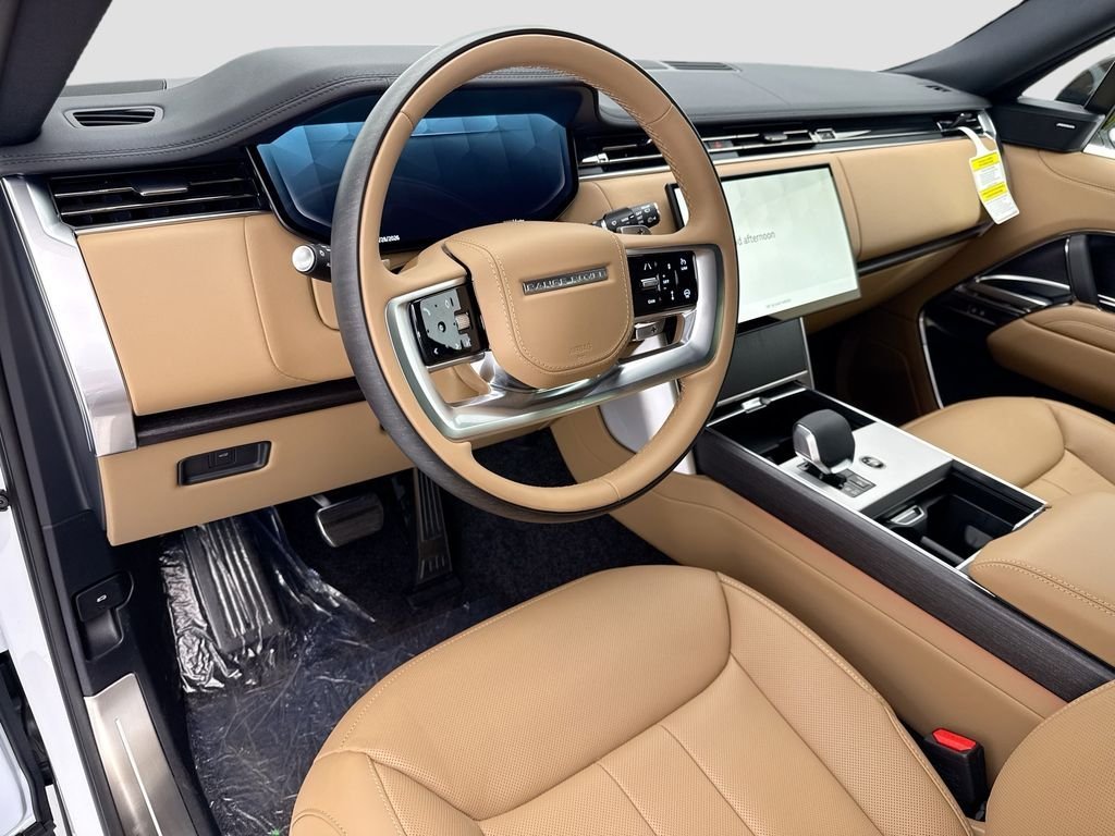 New 2026 Fuji White LAND ROVER SE 7 Seats image 9