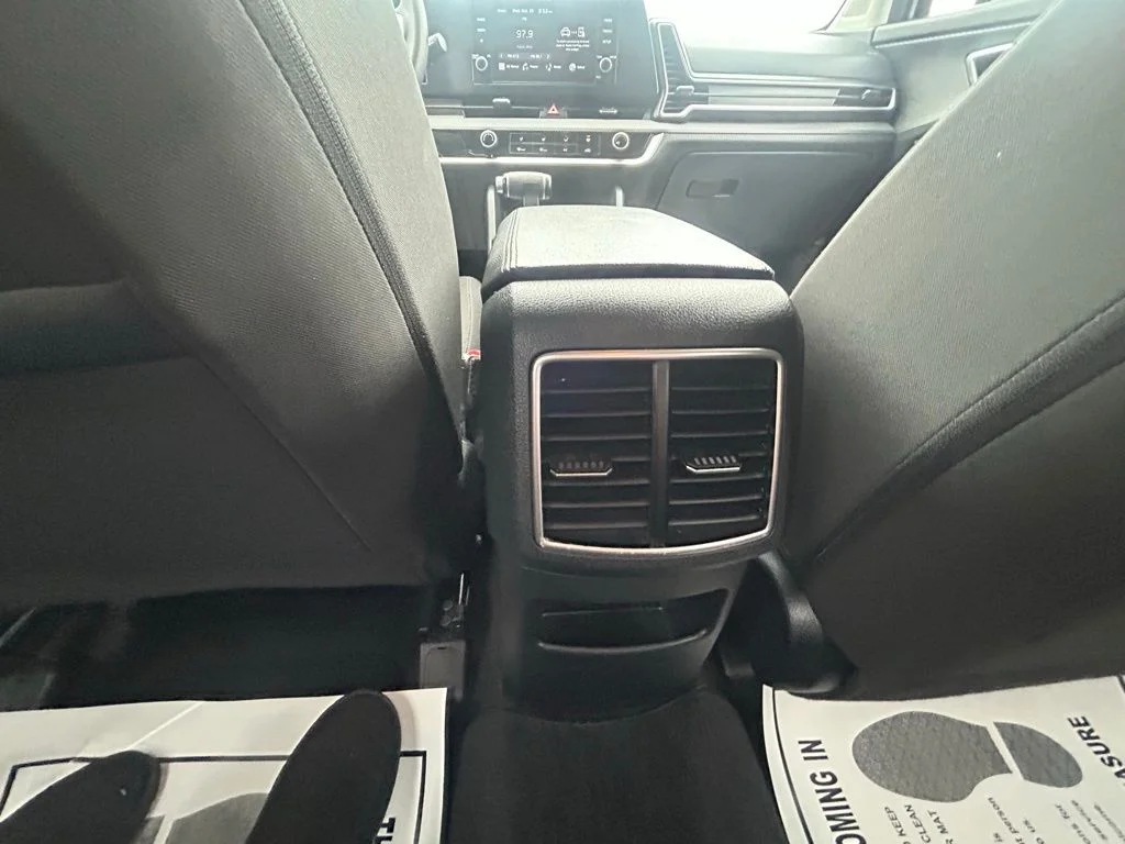 2024 Kia Sportage LX - Photo 34