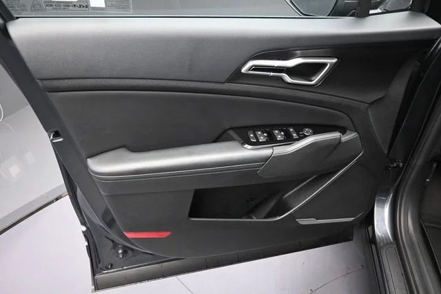 2023 Kia Sportage EX - Photo 9