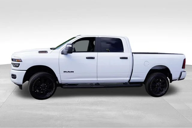 Used 2025 White Ram Big Horn image 10