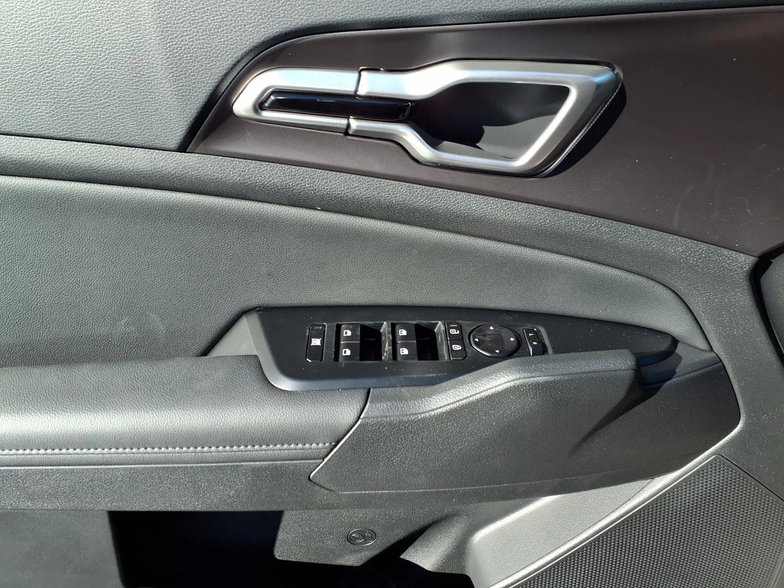 New 2026 Gravity Gray Kia EX image 12