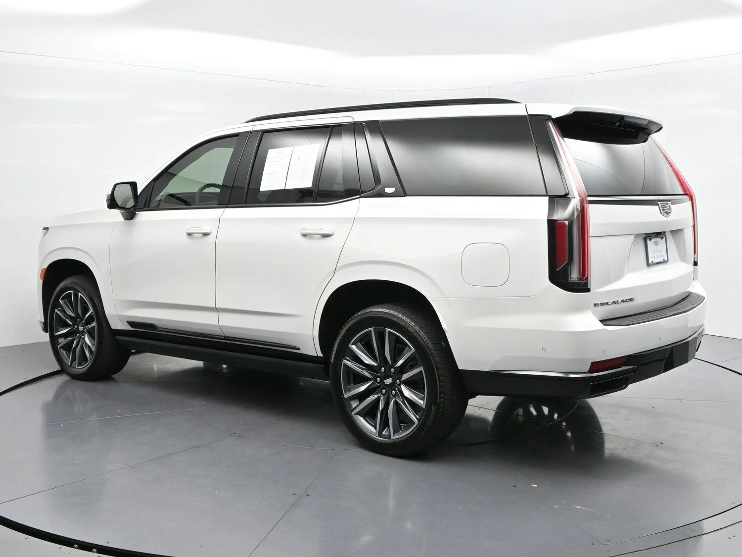 Used 2024 Crystal White Tricoat Cadillac Sport Platinum image 5