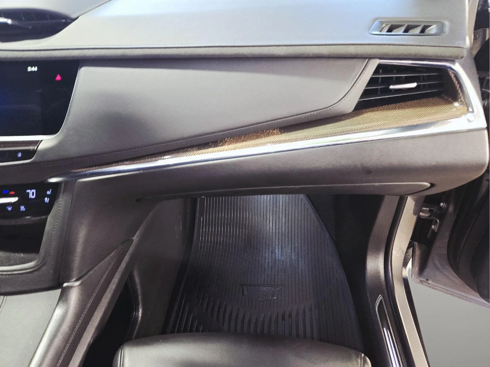 Used 2019 Bronze Dune Metallic Cadillac Platinum AWD image 59
