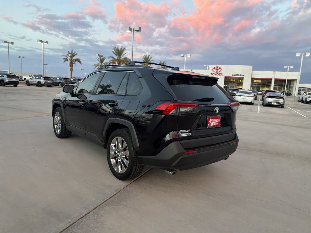 2019 Toyota RAV4 XLE Premium - Photo 7