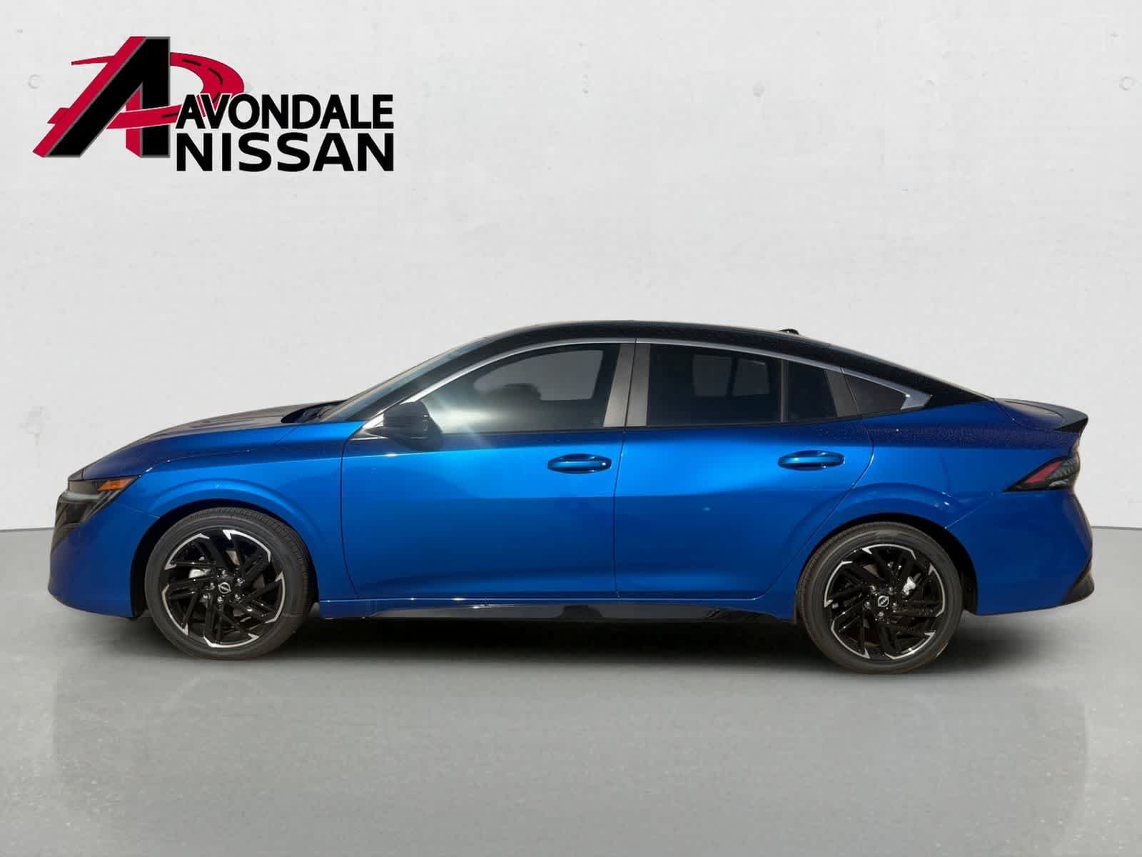 Nuevo Nissan SR 2026 en dos tonos Bluestone Pearl / Super Black, imagen 4