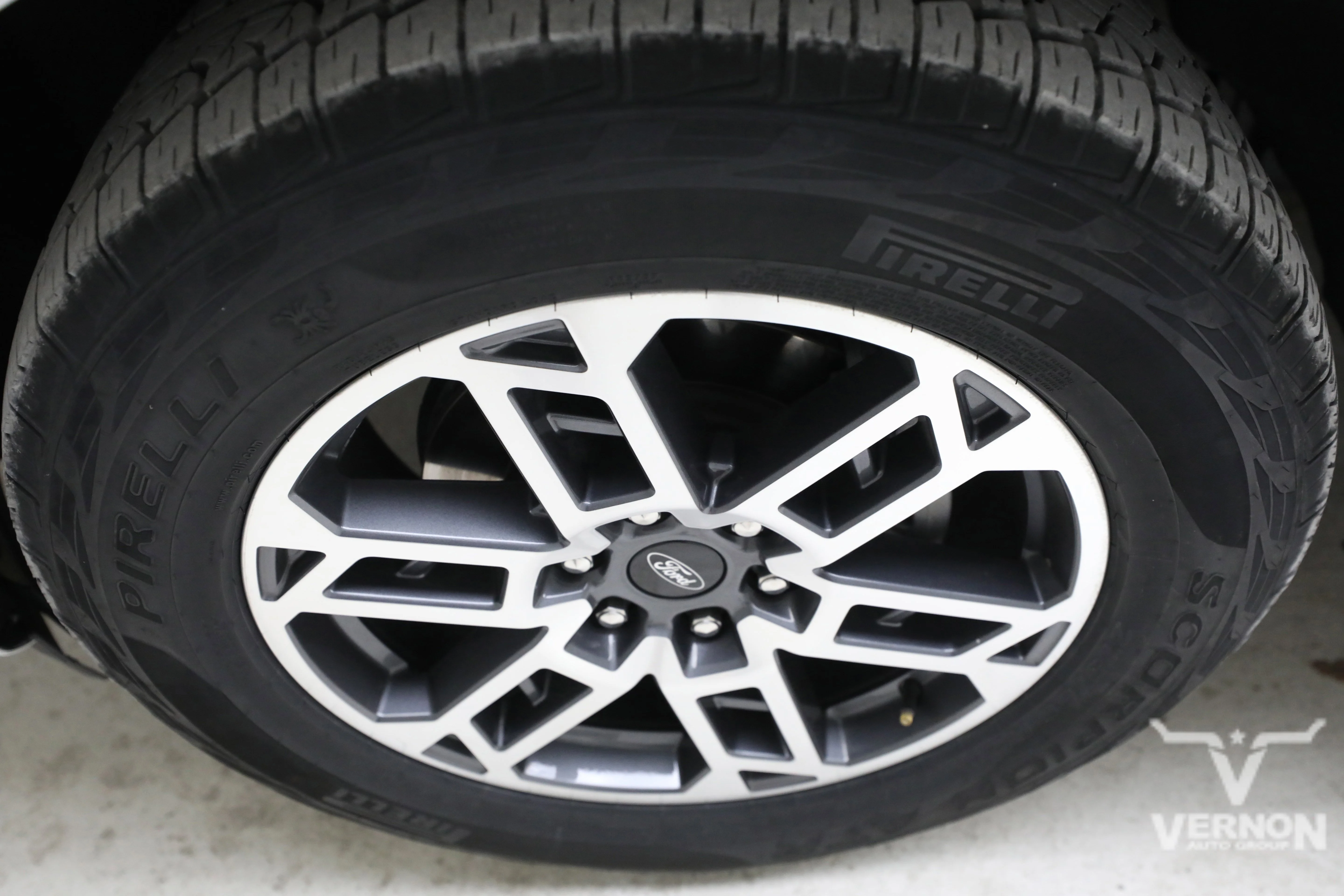 Pre-Owned 2025 Ford Expedition Active 4x4