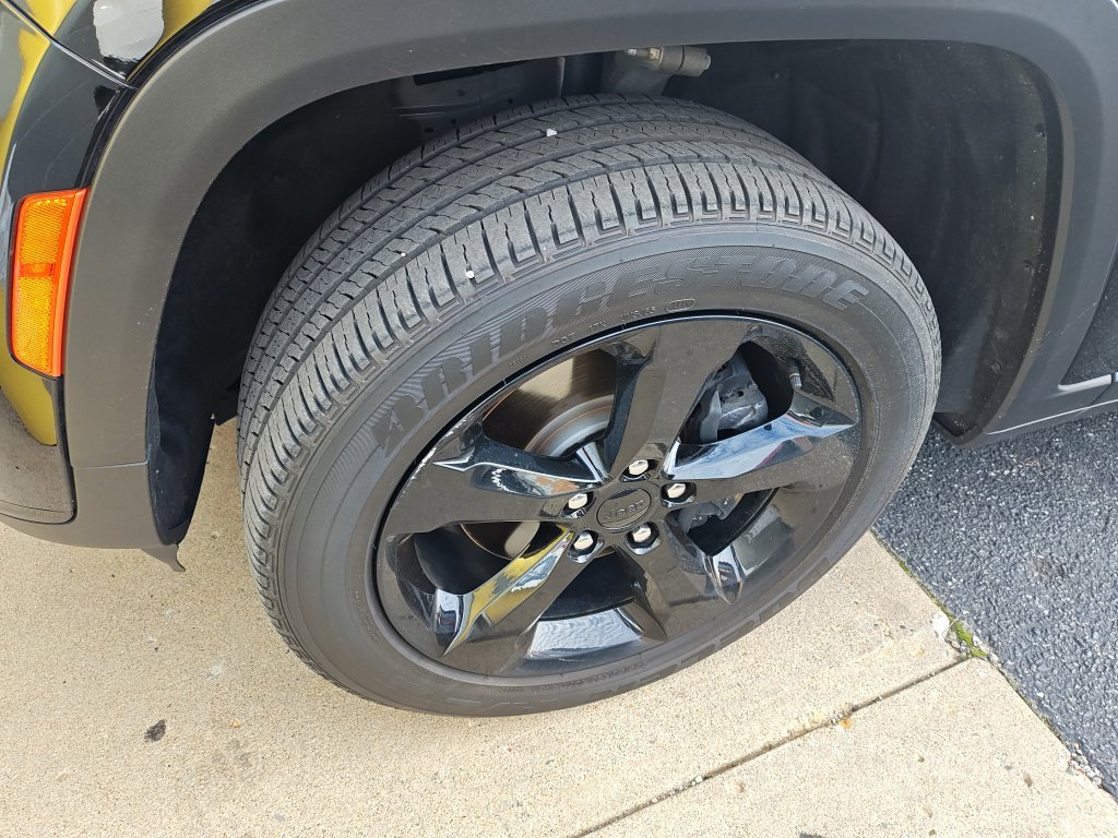 Used 2025 Black Jeep Altitude X image 2