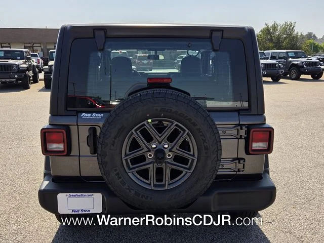 New 2026 Granite Crystal Metallic Clear-Coat Exterior Paint Jeep Sport image 7