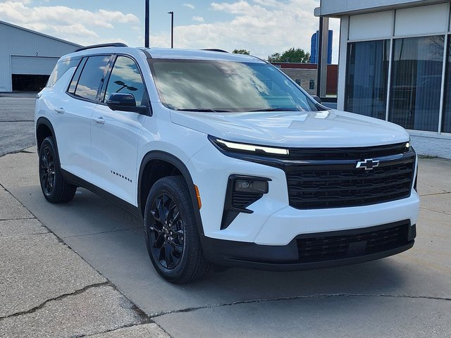 New 2026 Chevrolet Traverse LT