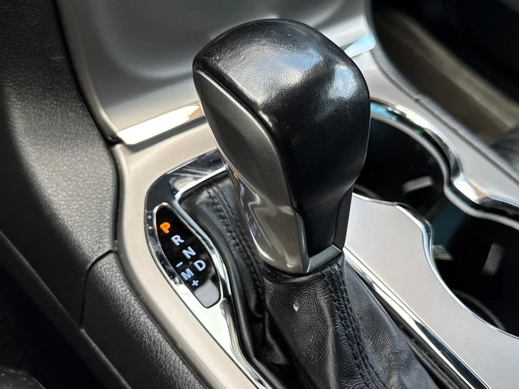 Certified Used 2021 White Jeep Laredo X image 22