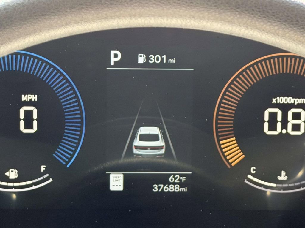Used 2025 Portofino Gray Hyundai SEL image 12