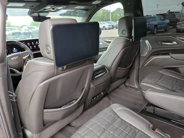 Used 2024 Black Cadillac Sport Platinum image 15