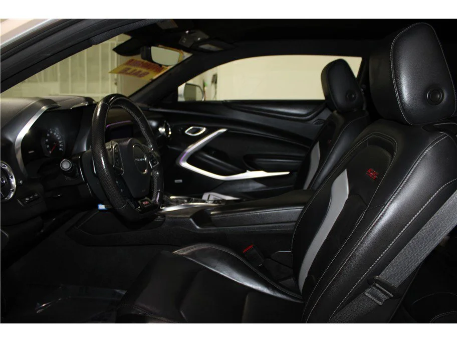 Used 2019 Silver Ice Metallic Chevrolet 2SS image 10