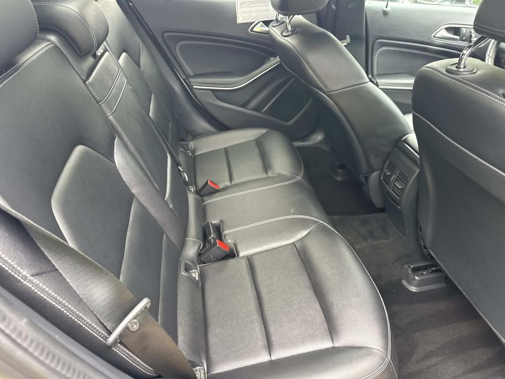 Used 2018 Mountain Gray Metallic Mercedes-Benz GLA 250 image 13