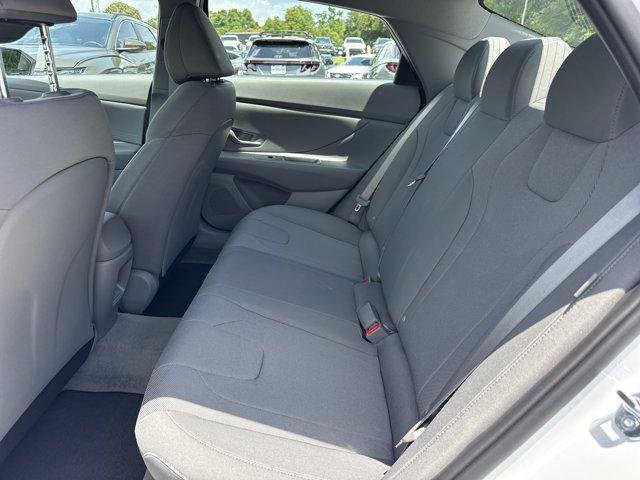 New 2026 Serenity White Hyundai SE image 12
