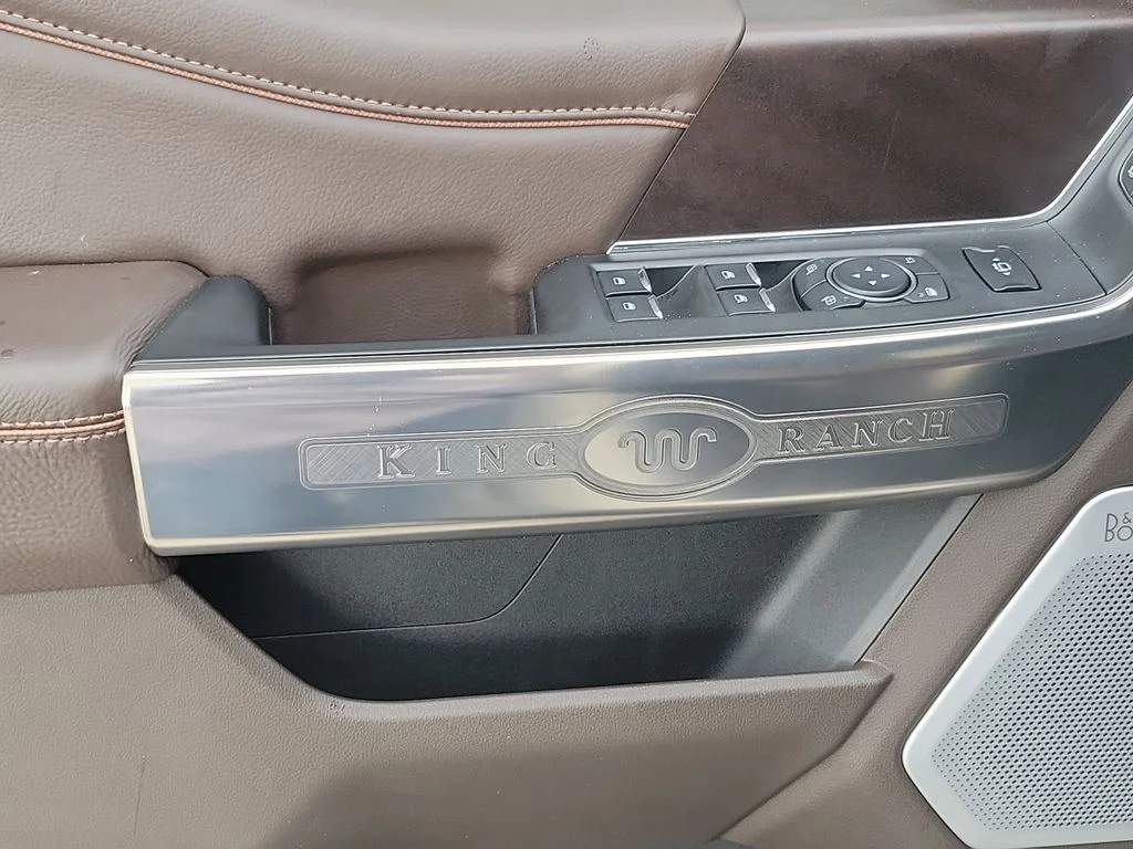 Used 2026  Ford King Ranch image 17