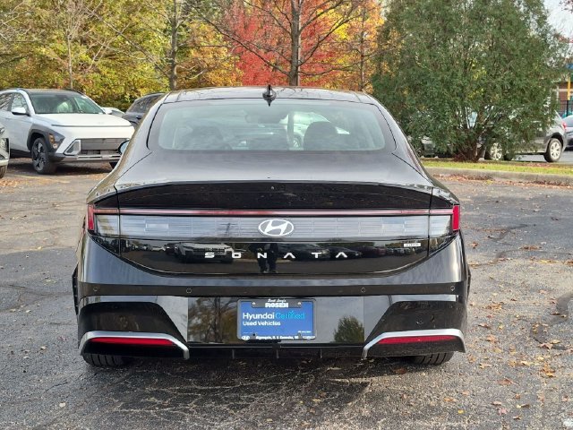 Used 2024 Black Hyundai Limited image 6