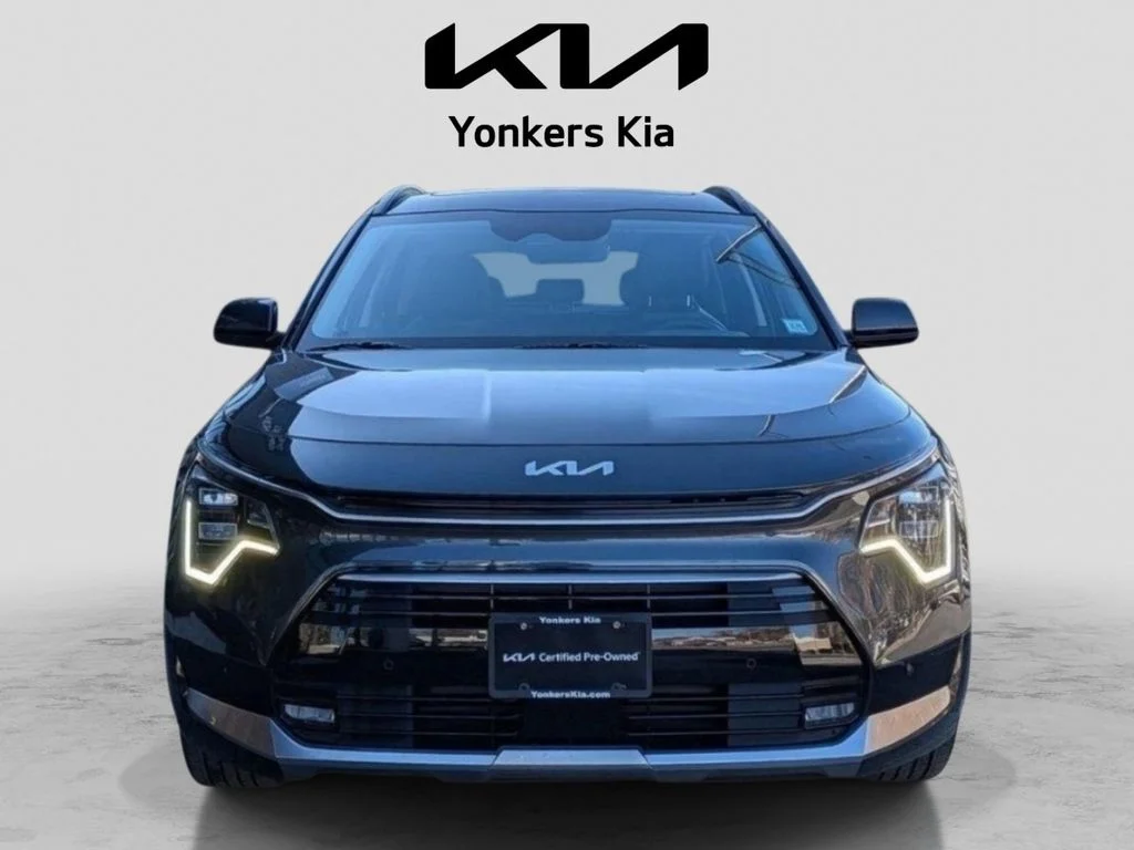 Used 2024 Gray Kia SX Touring image 3