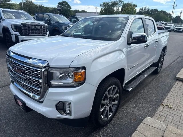 Used 2021 White GMC Denali image 3