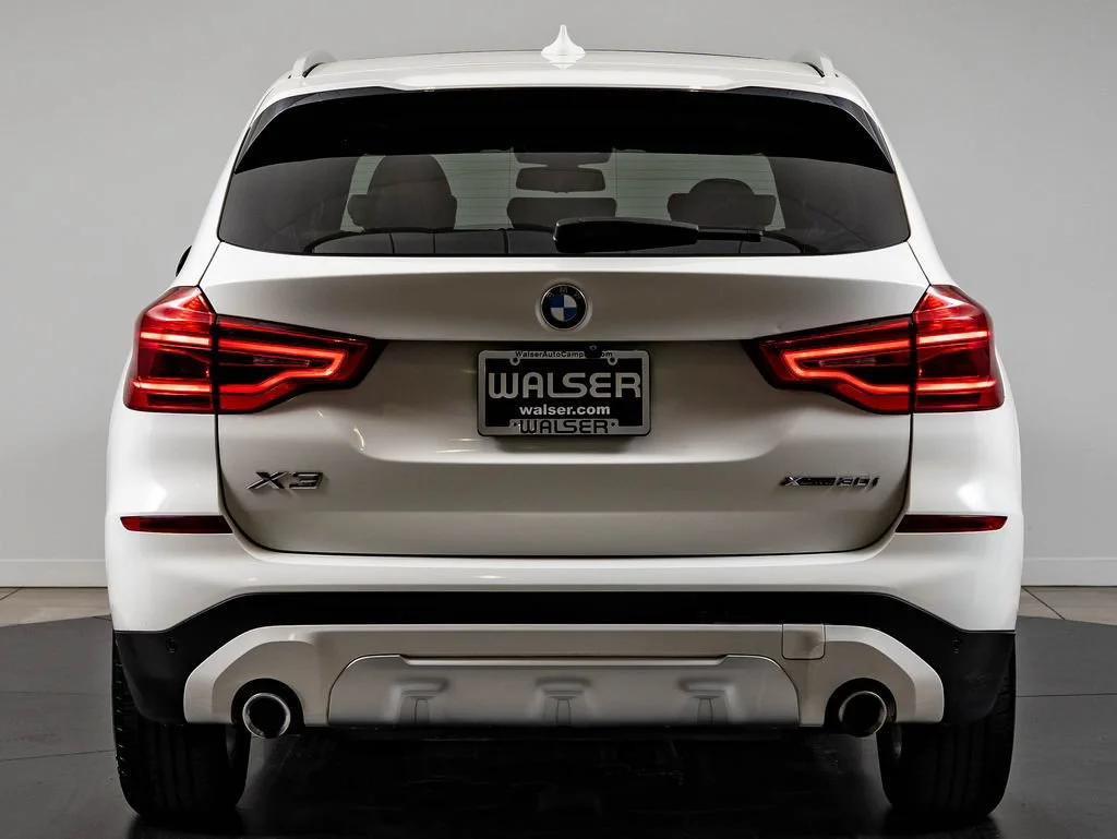Used 2019 Alpine White BMW xDrive30i image 7