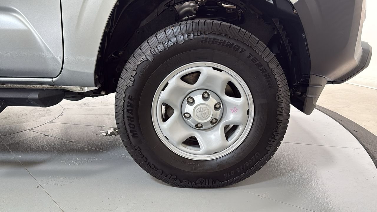 Used 2022 Silver Toyota SR image 21
