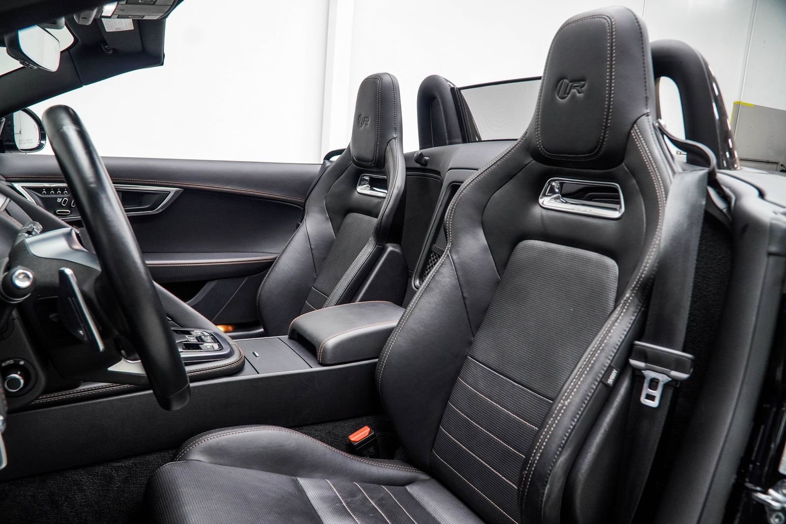Used 2019 Black Jaguar R image 37